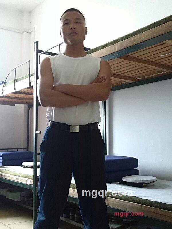 凌晨两点一刻的第1张照片