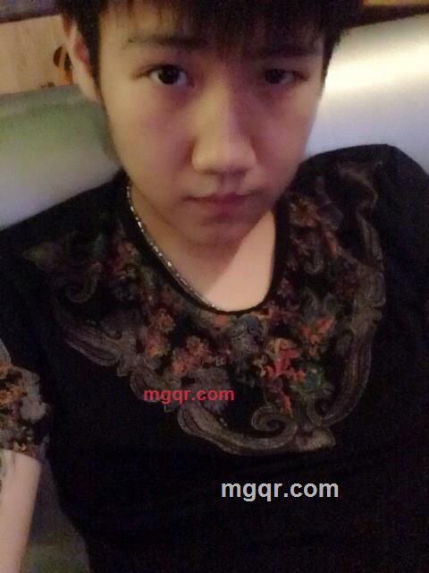 阶下囚丶的第1张照片