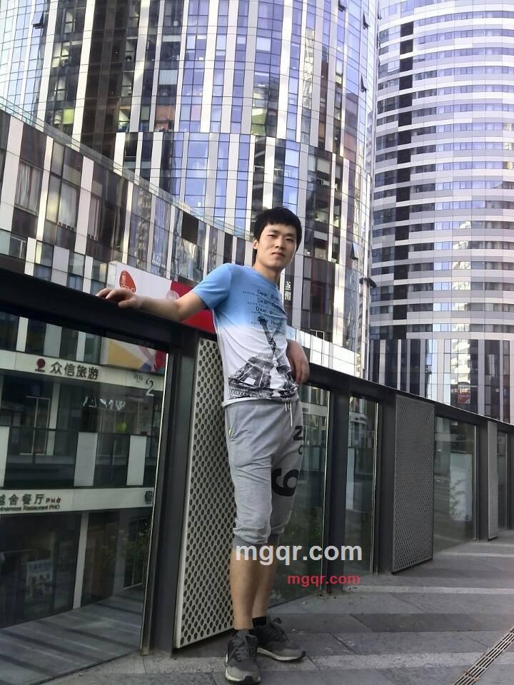 只是喜欢你的第1张照片