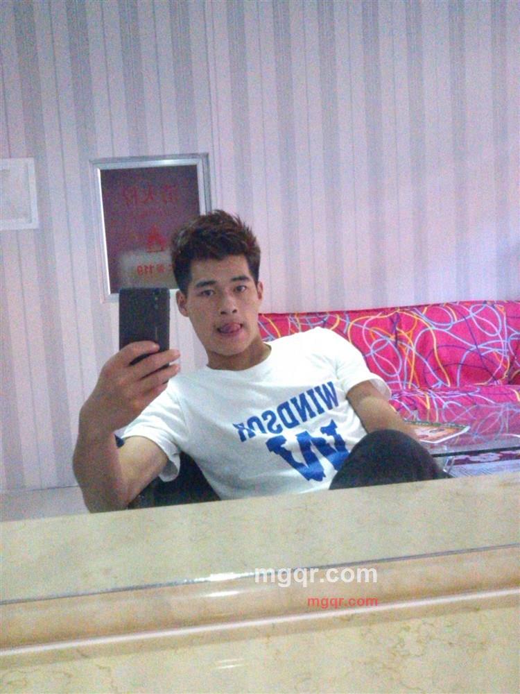 闷?帅男的第2张照片