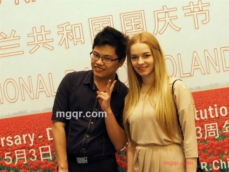 不恭的第1张照片