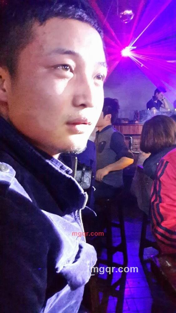 游荡的一个人的第3张照片