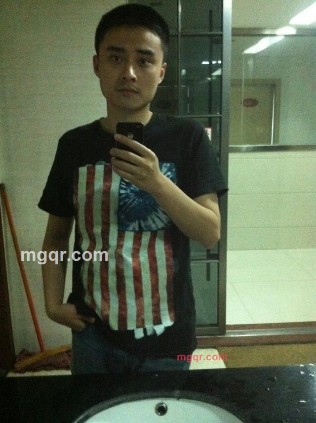 厚实宽阔肩膀让你靠的第1张照片