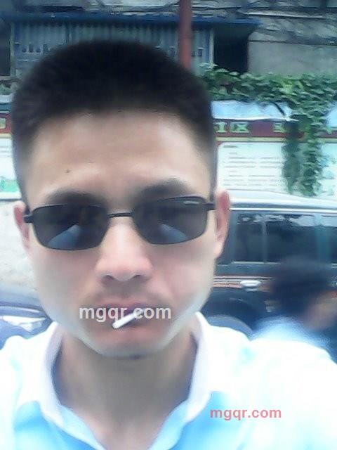 万里雄千金的第1张照片