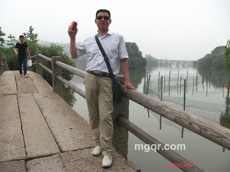 杭州哥一人的第3张照片