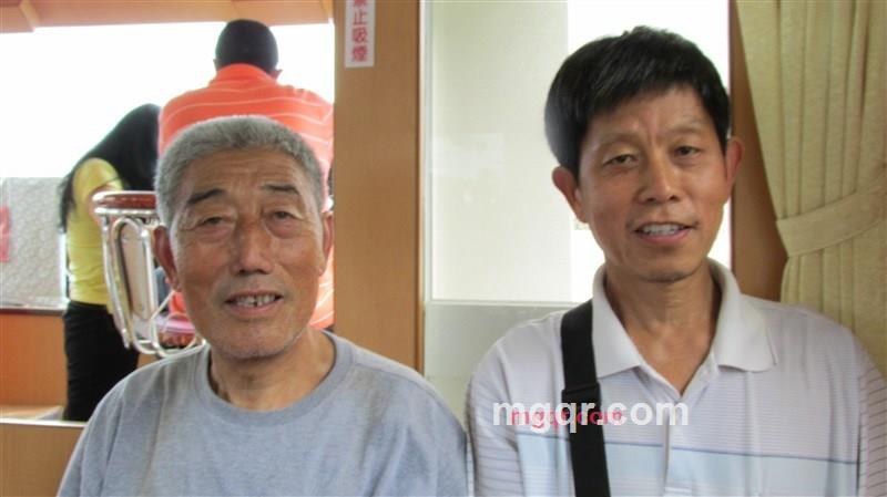 夜深唱的第1张照片