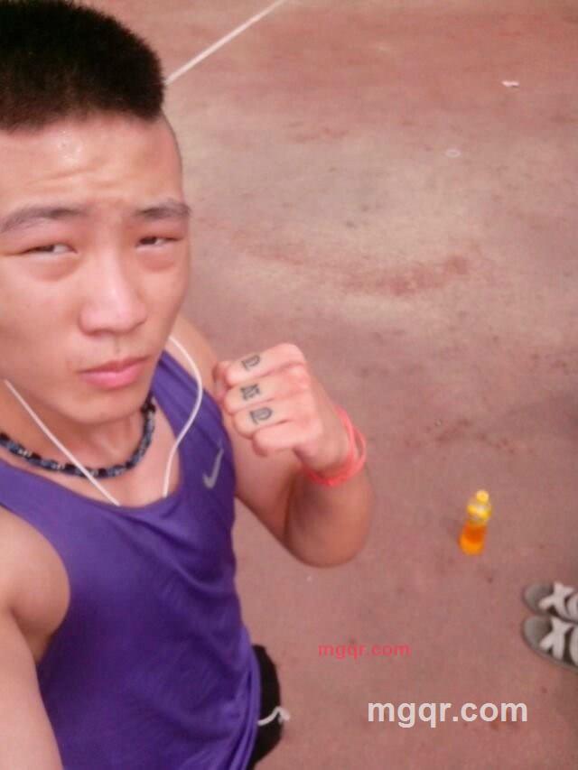 《夜孤独》的第2张照片