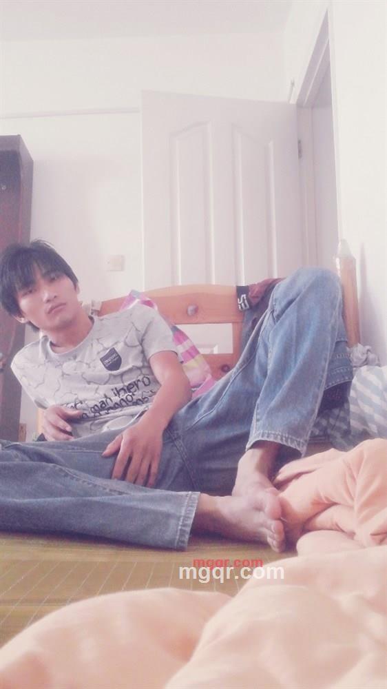 95纯情小鸭鸭的第4张照片