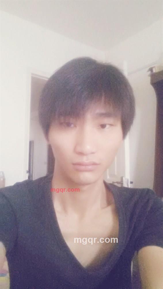 95纯情小鸭鸭的第1张照片