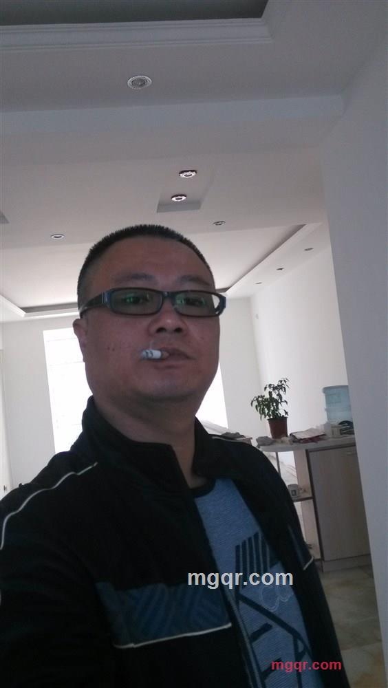 一个人的夜晚,孤独!的第2张照片