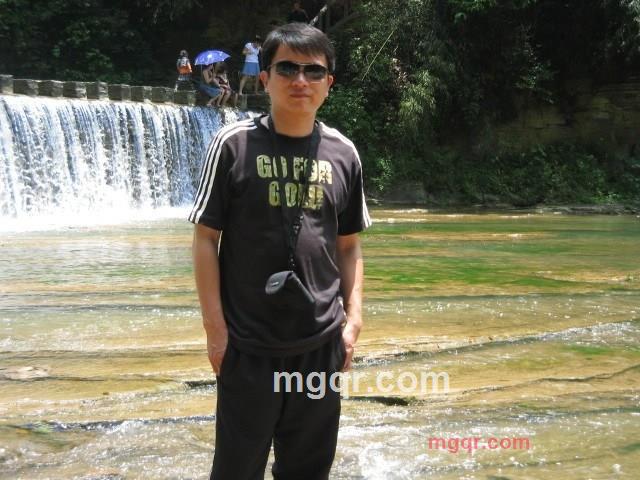 素质流氓的第3张照片