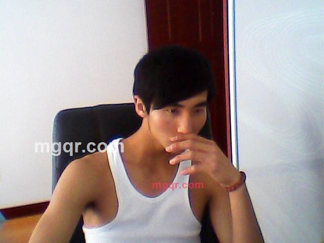 偶尔来个小激情的第3张照片