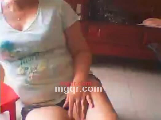 丰满虎狼女的第1张照片