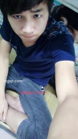 夜幕期情的第2张照片