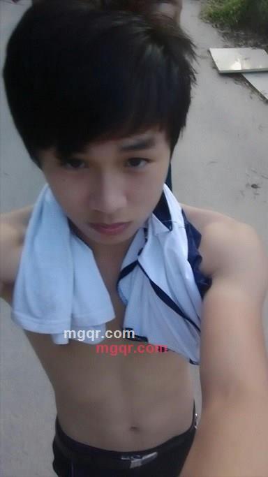 夜幕期情的第1张照片