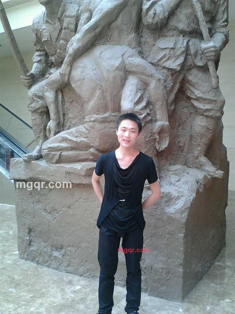 阳光下微笑的第2张照片