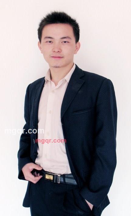 登上巨*峰的第2张照片