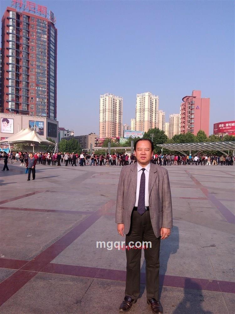 蓝色云烟的第2张照片