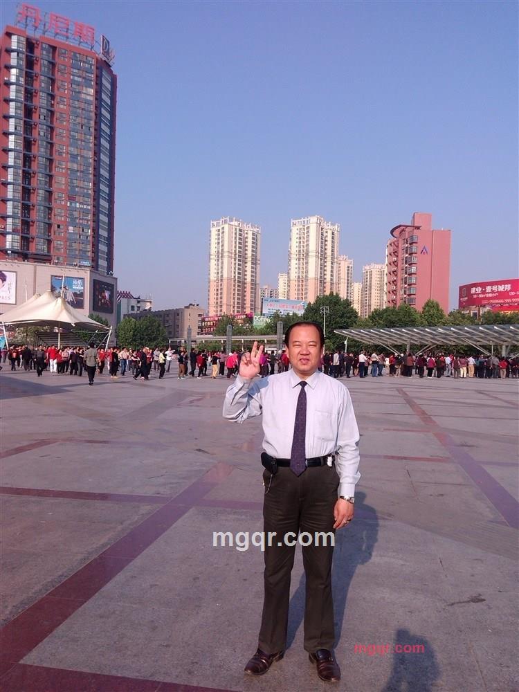 蓝色云烟的第1张照片