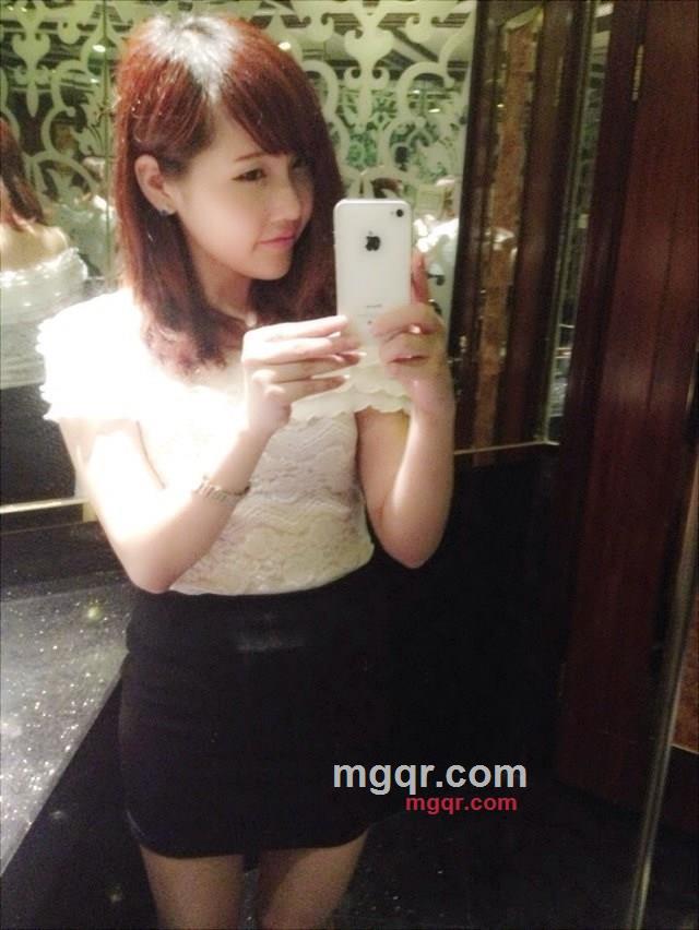 妖精姐姐很妩媚的第3张照片