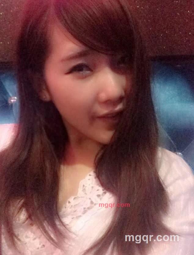 妖精姐姐很妩媚的第1张照片