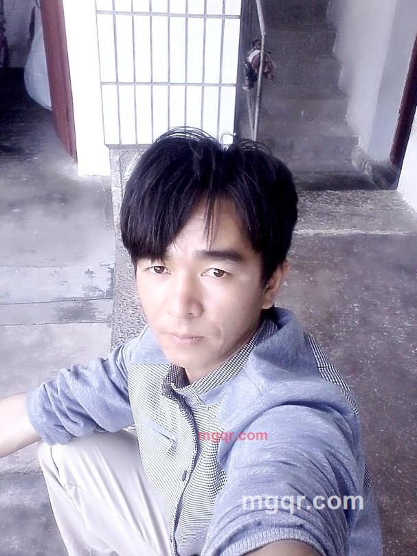 墙头红杏的第2张照片