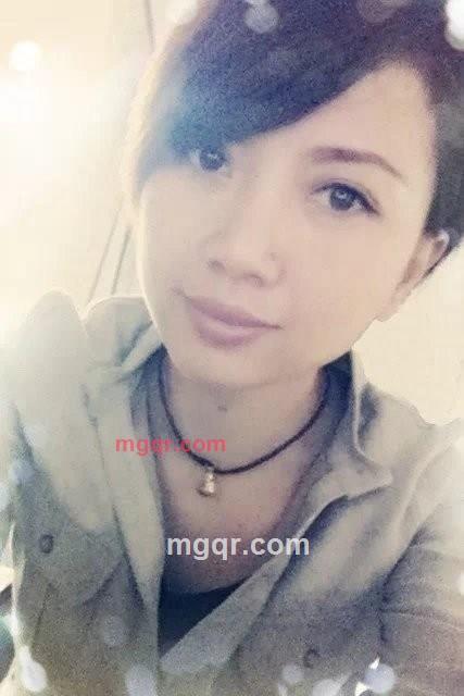 妩媚的女人的第2张照片