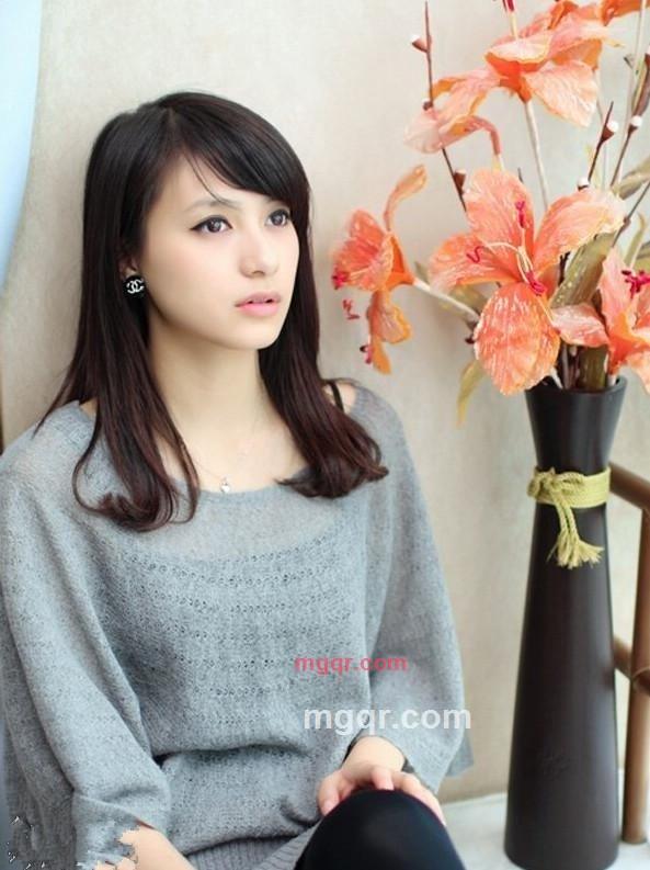 朦胧女生的第4张照片