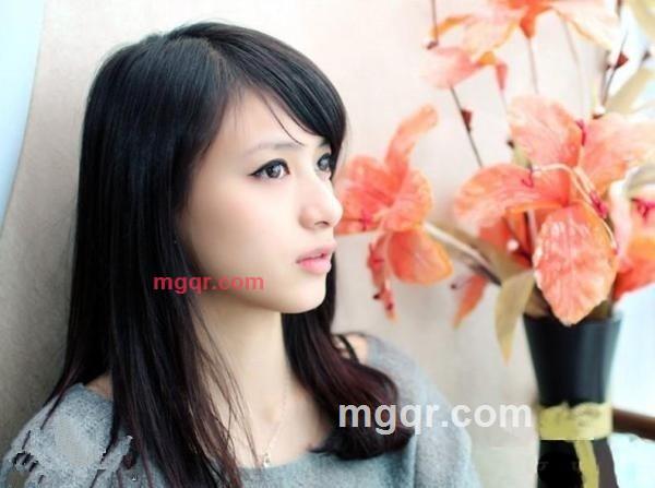 朦胧女生的第3张照片