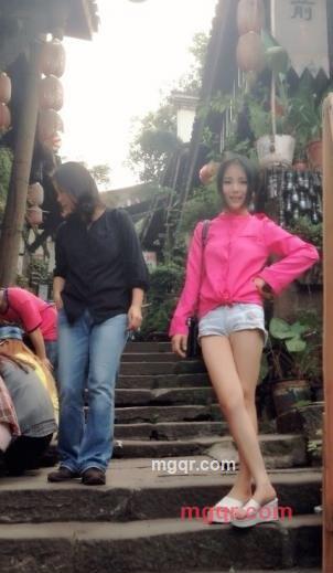 冰洁水中的<。)#)))≦的第1张照片