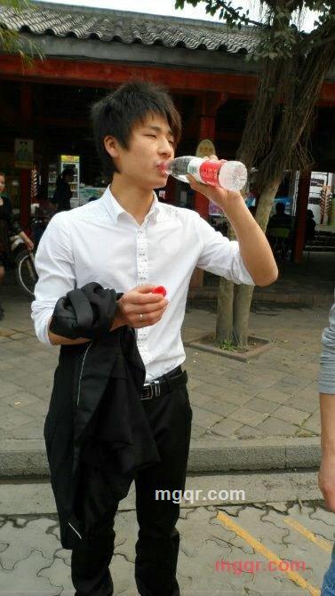 演绎激情的第1张照片