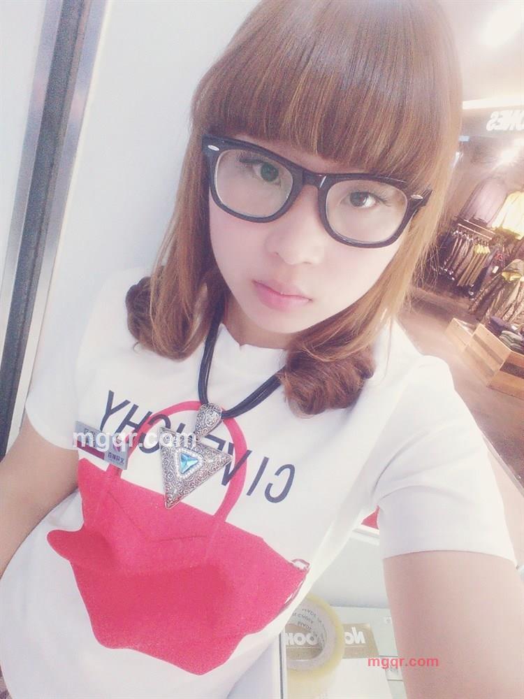 烟嘘了眼520的第3张照片