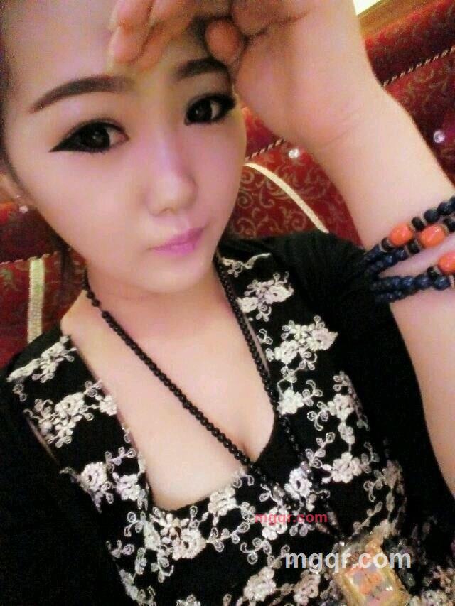 冷艳如冰霜的第5张照片