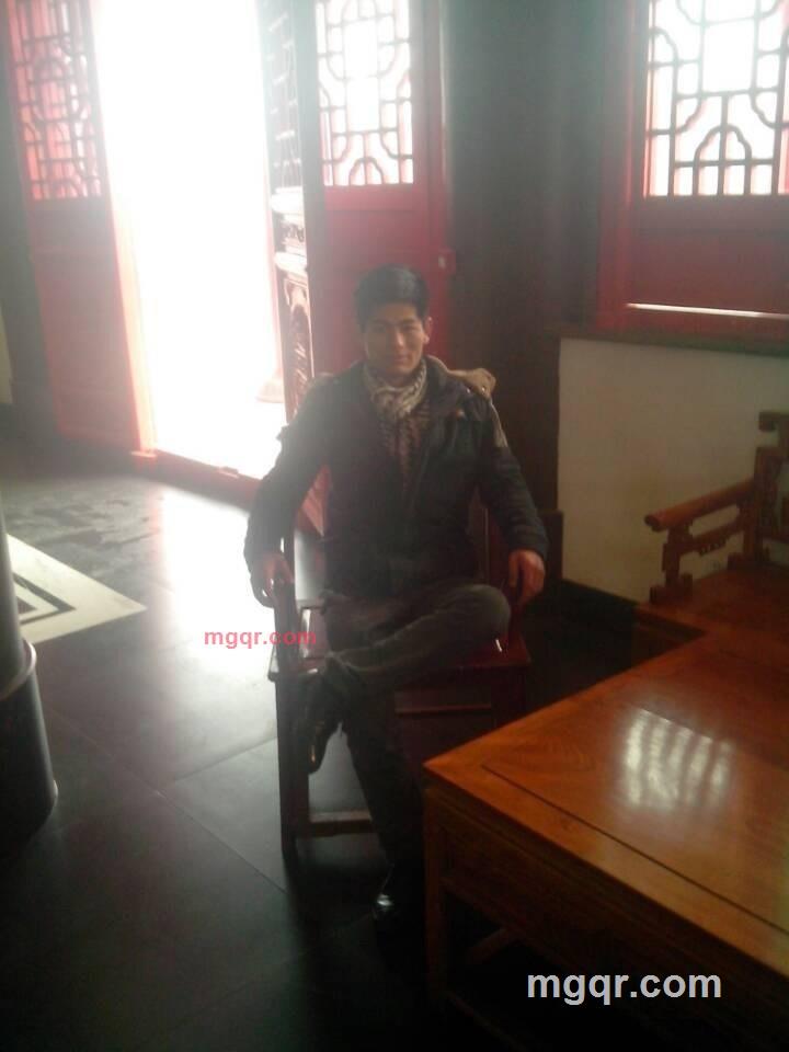 伟爵爷、的第1张照片