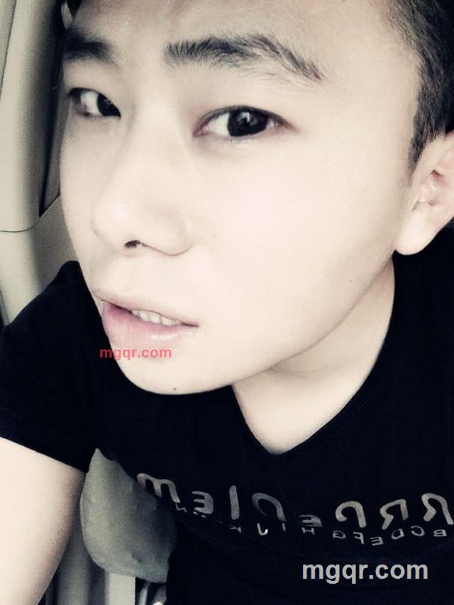 小姿男人的第2张照片