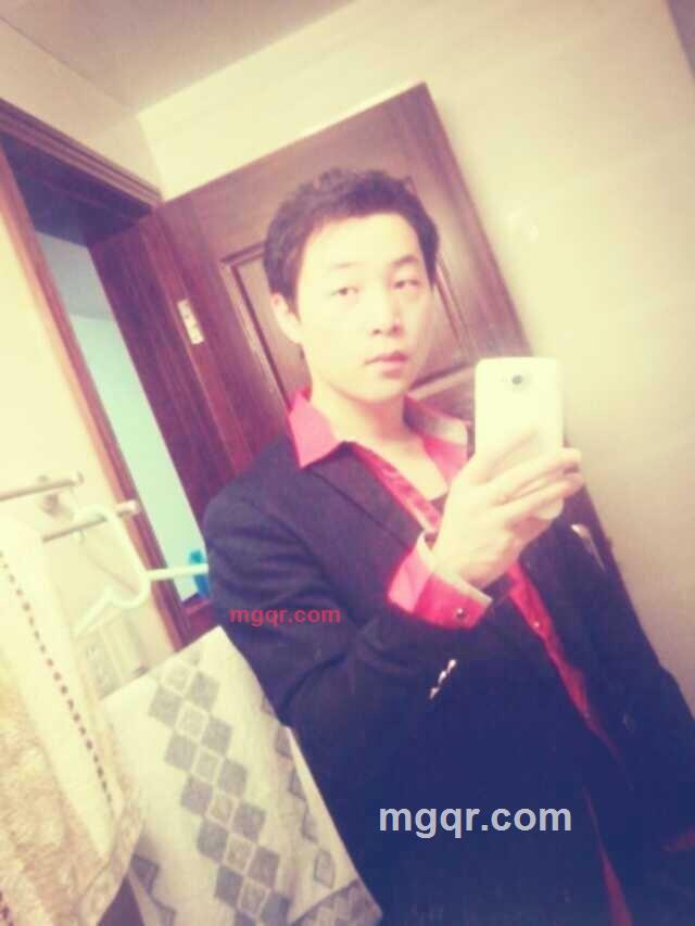 着烟寂寞的等待的第3张照片