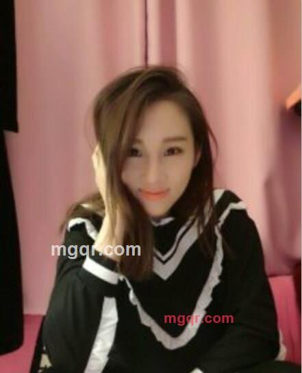 何梓菡的第2张照片