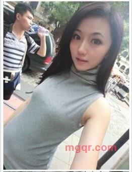 晴空下的雪的第1张照片