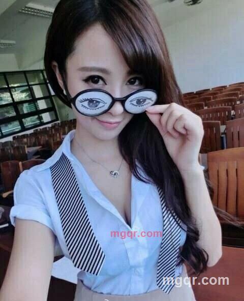 寂寞了才说爱的第1张照片