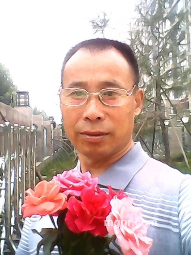 夜吻玫瑰的第14张照片