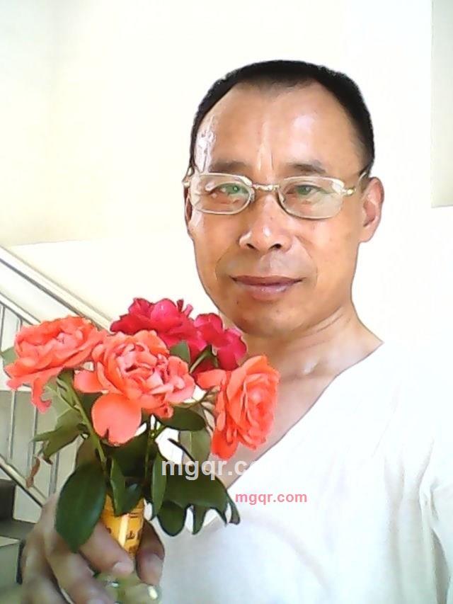 夜吻玫瑰的第12张照片