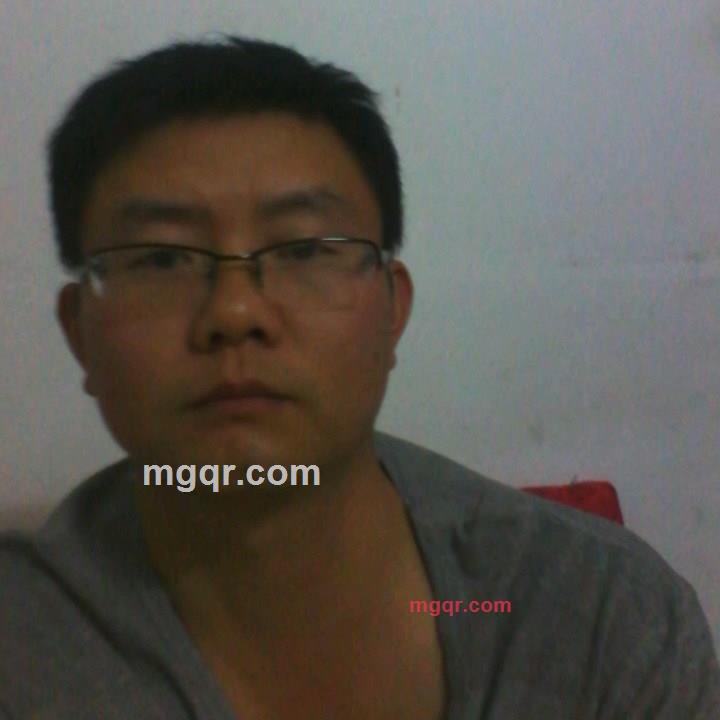弟弟一尺二的第1张照片