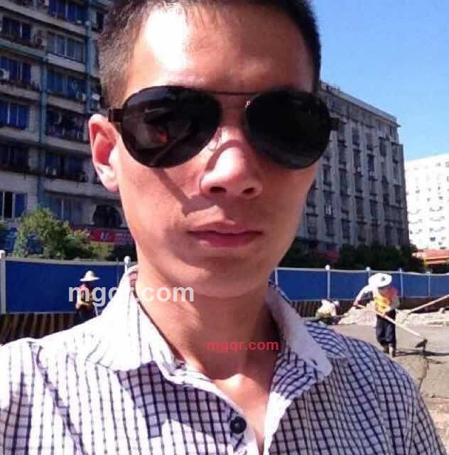 孤孤单单的一个的第1张照片