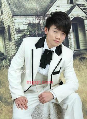 樱花落幕丶情殇的第1张照片