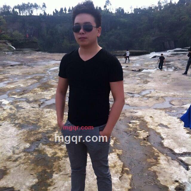 唉情不自禁的第1张照片