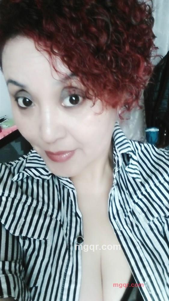 爱文字的女人的第4张照片