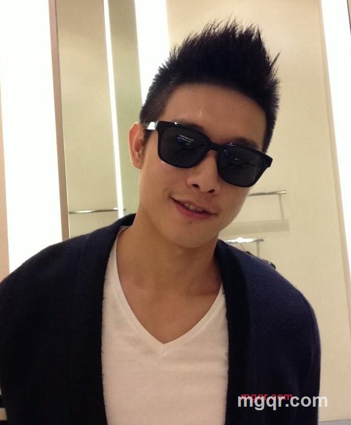 宅内单男的第1张照片