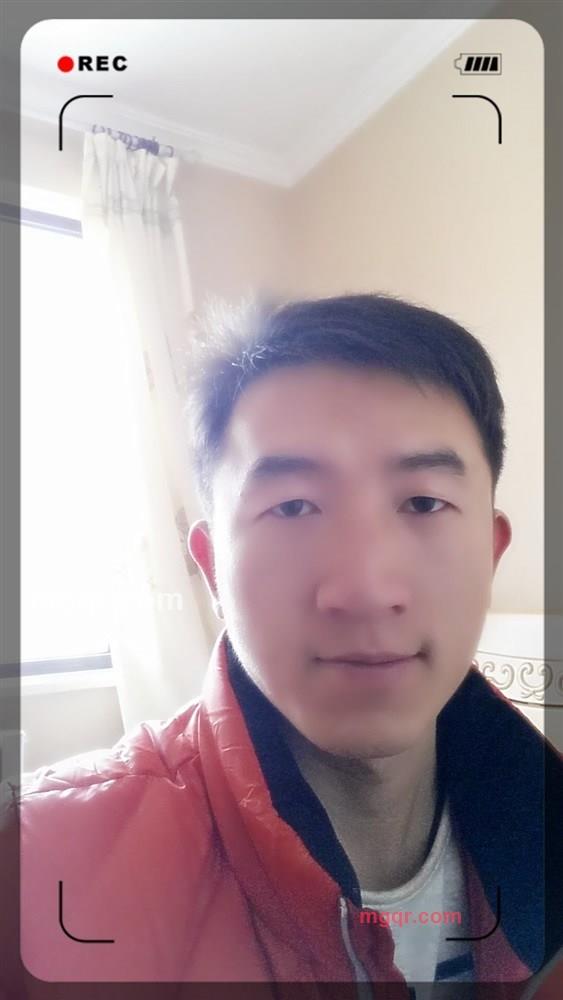 寂寞小何的第1张照片