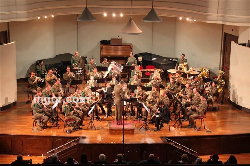 堕落天才的第1张照片