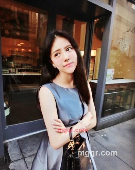 踮起脚尖 靠近蓝天的第1张照片